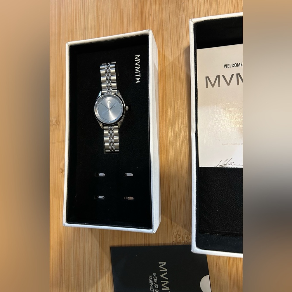 MVMT Rise Watch With 30mm SkyBlue Face With Silver Bracelet - Picture 9 of 11